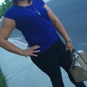 Meet your Posher, Alejandra